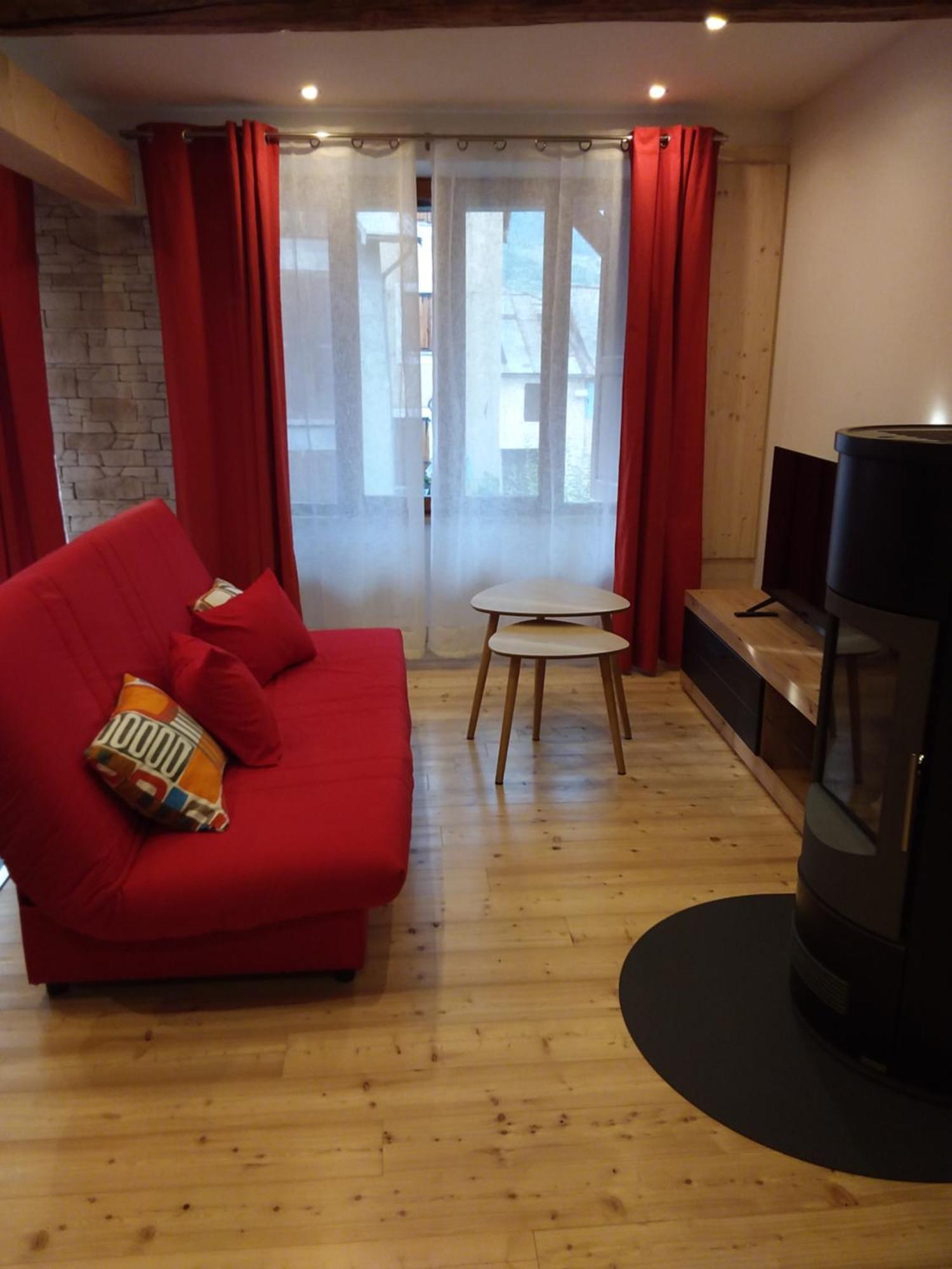 Appartement Dans Maison De Village Crots Екстер'єр фото